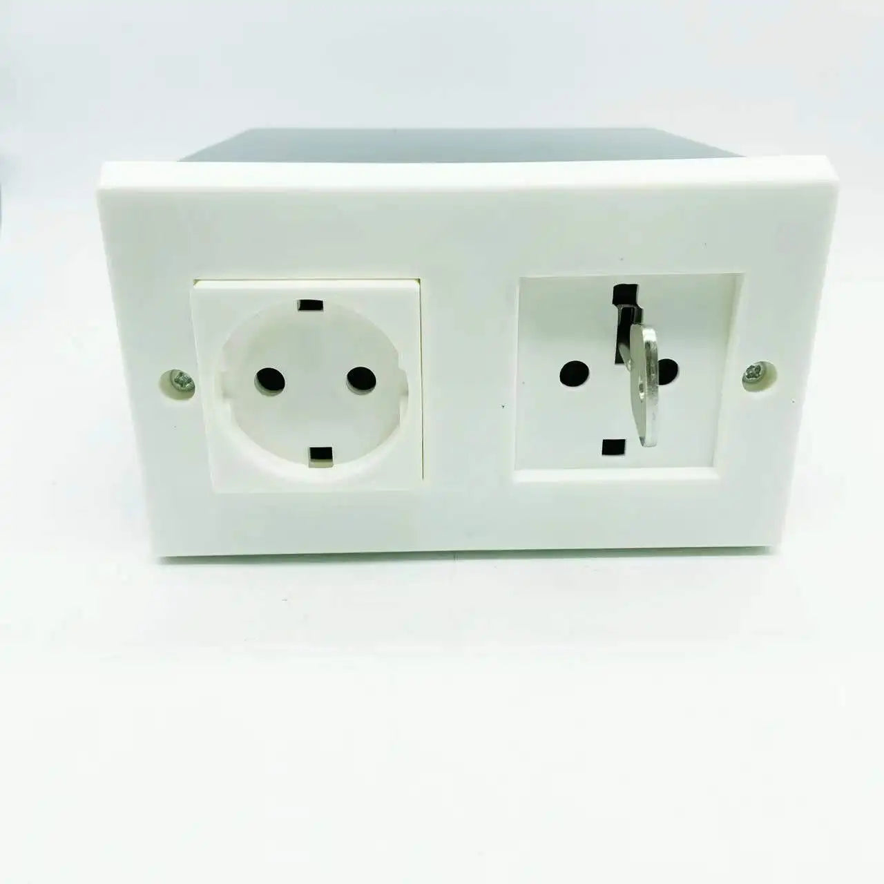 Secret Hideout <br> Socket