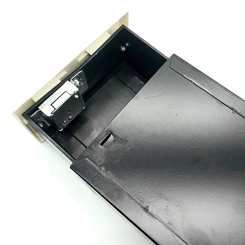 Secret Hideout <br> Socket